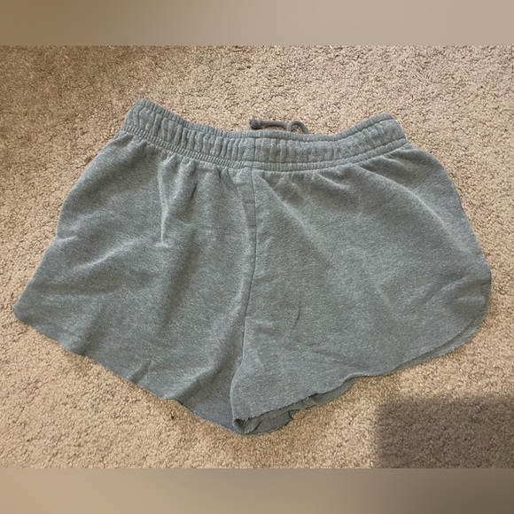 Wild fable grey shorts size large - Picture 4 of 6
